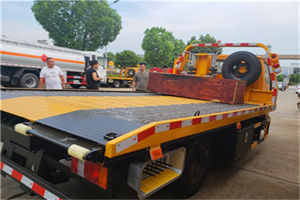 曲麻莱附近拖车电话号码服务