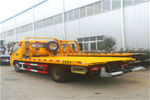 曲麻莱附近拖车救援搭电